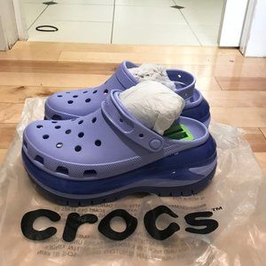 Women's Mega Crush Crocs Size 9